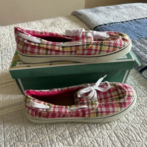 NWT Women’s Kayman Boat Shoes - Picture 1 of 13